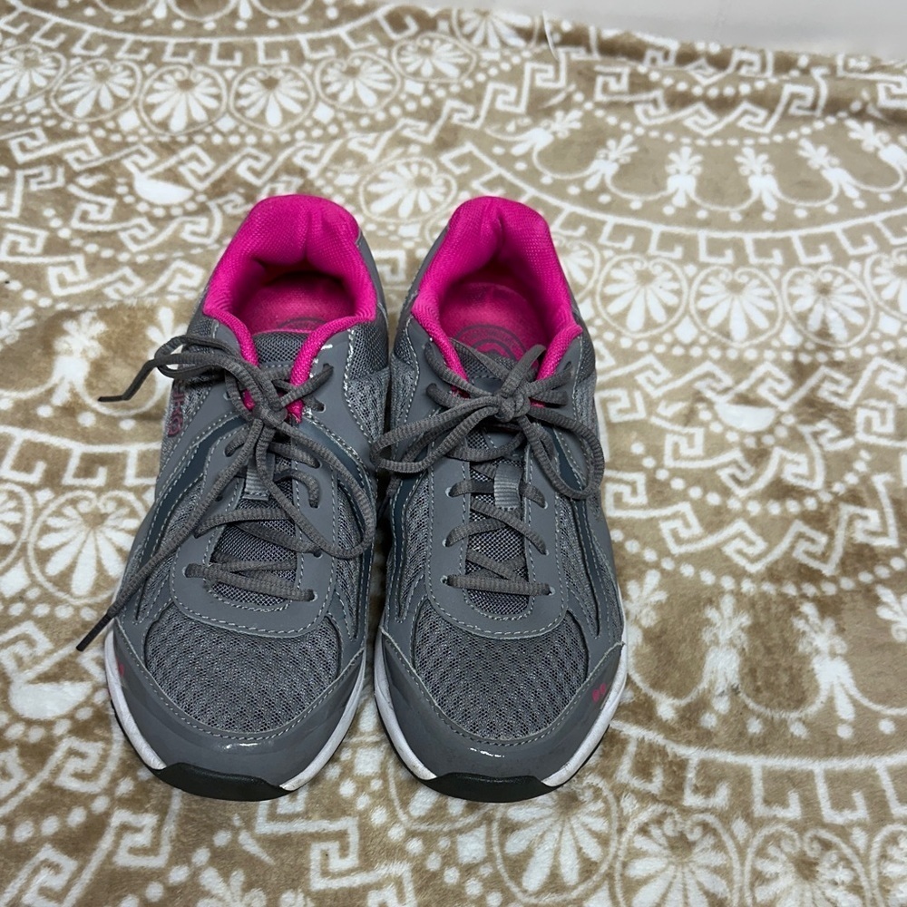 Ryka DASH 3 Women's Walking Athletic Shoes Sneakers Gray And Pink Size